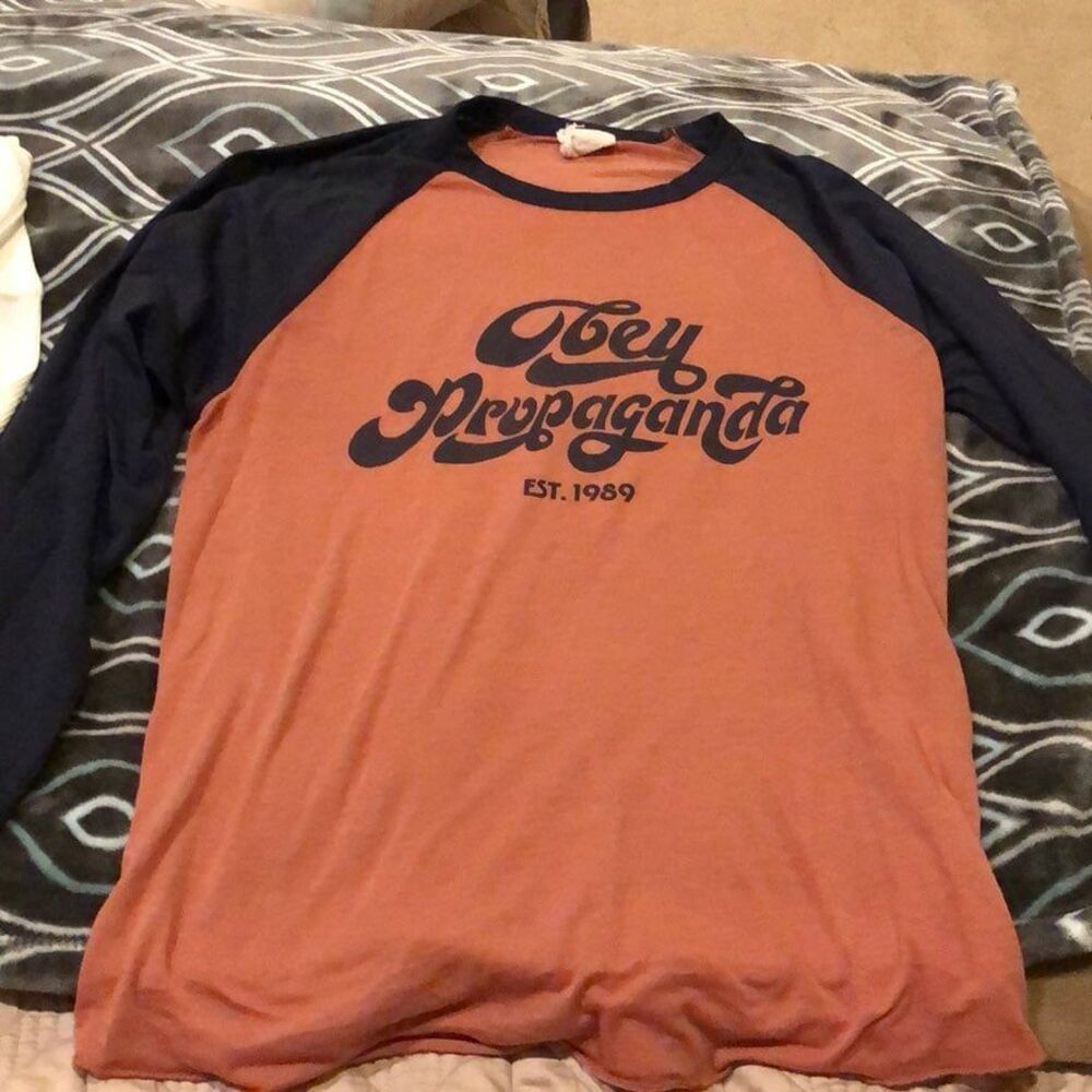 Women’s Obey Boyfriend top